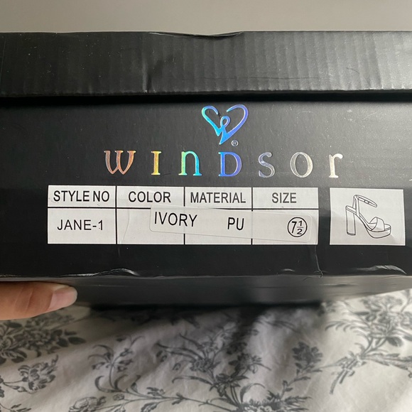 Windsor white platform block heels - Picture 2 of 3